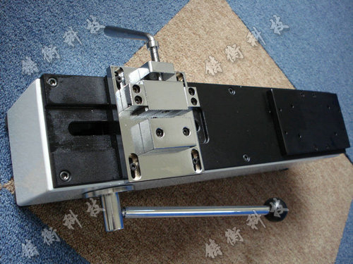 手動臥式機(jī)臺